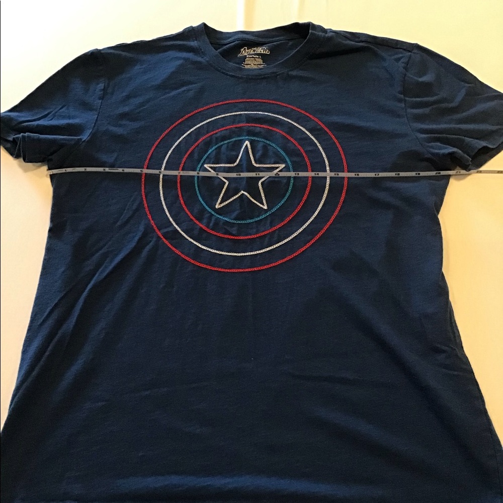 Captain America Embroidered T-shirt - Picture 3 of 8